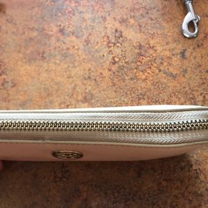 Tory Burch Bags - Tory Burch wallet Tory Burch Bags - Tory Burch wallet